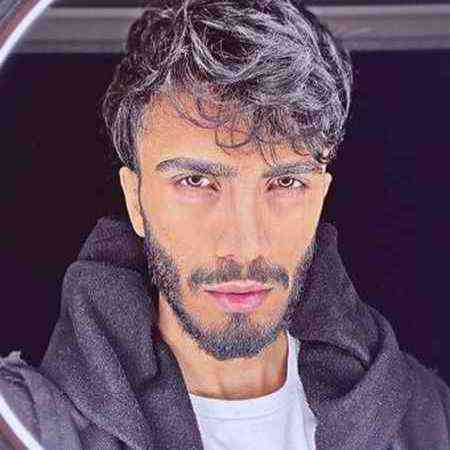 دانلود آهنگ مهراد جم به نام کس و کار منی تو عشقم دار و ندار منی تو عشقم