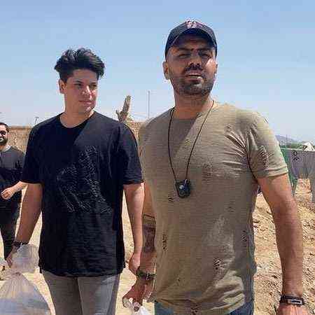 بیا یه کاری بکن بدون تو میمیرم دستای غمو بدون تو نباشی میگیرم